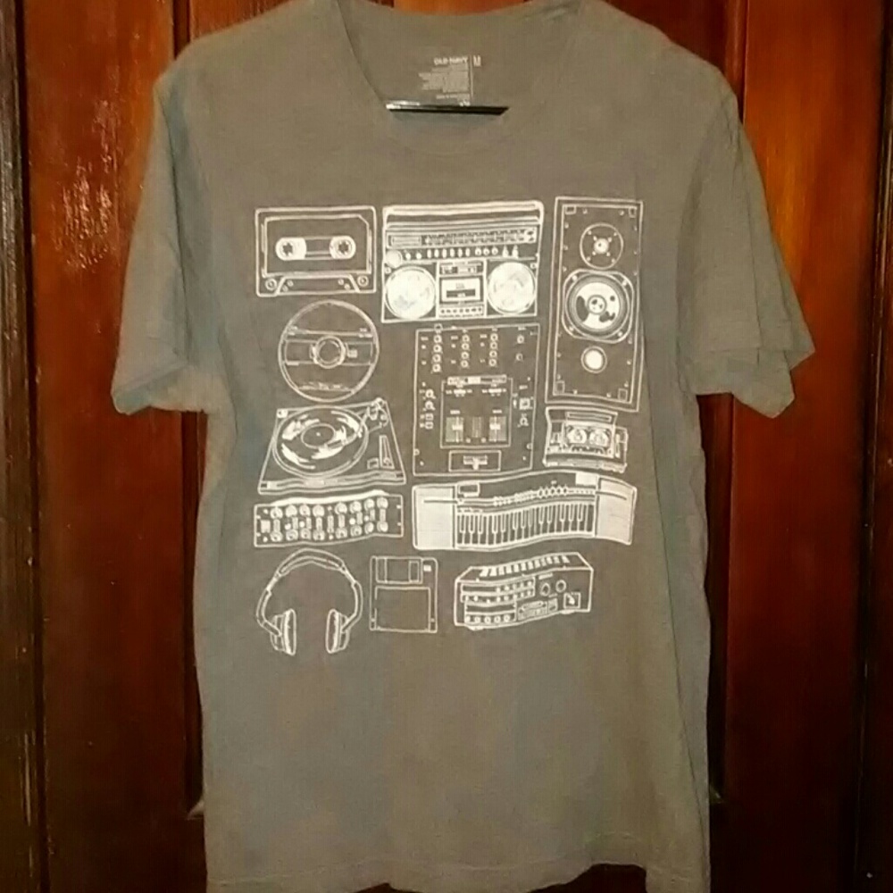 Old Navy T-shirt